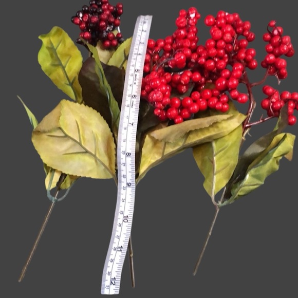Holiday faux florals picks pinecone, berries, greenery lot of 10 various length - Picture 10 of 14